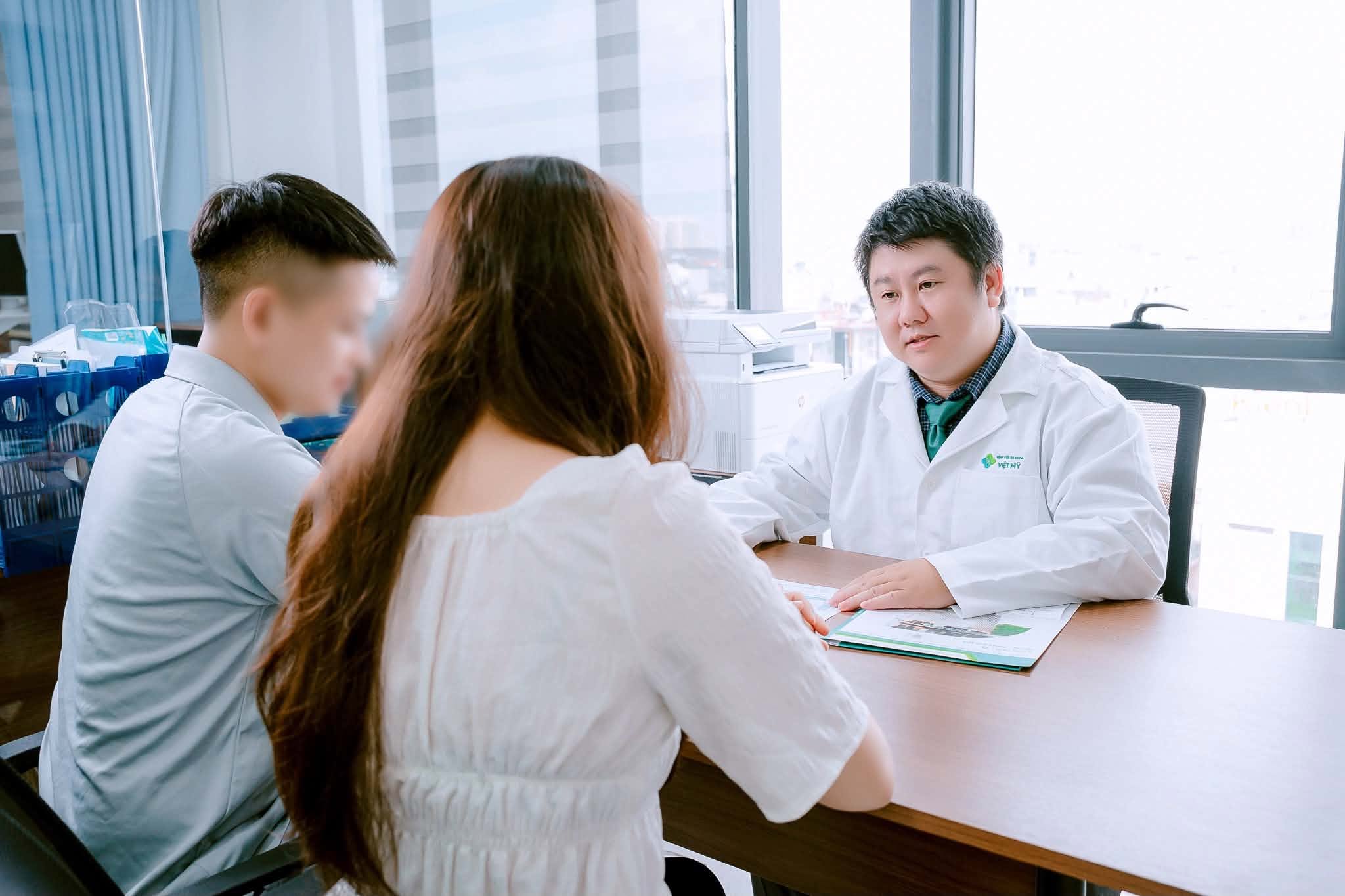 Người trẻ kết hôn muộn, chuyện sinh con tính thế nào? - Ảnh 2.