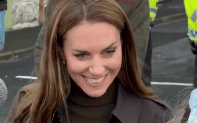 H&agrave;m răng Kate Middleton nổi bật Qua nụ cười rạng rỡ trong chuyến thăm Bute 2026 - Ảnh 1.