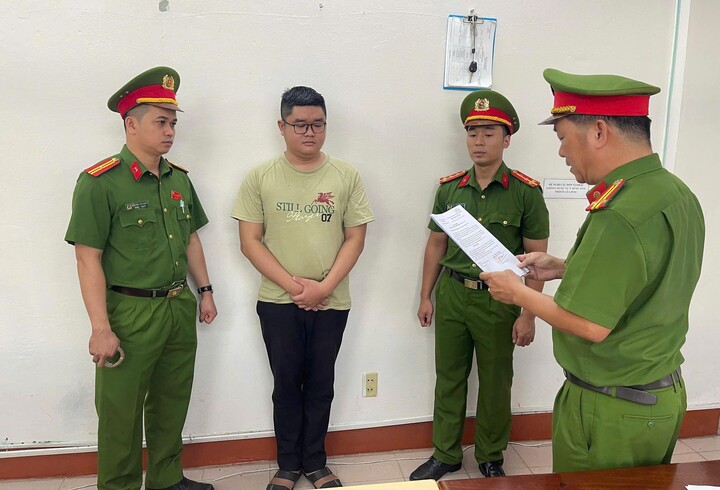 Cựu nh&acirc;n vi&ecirc;n ng&acirc;n h&agrave;ng Đ&agrave; Nẵng chiếm đoạt h&agrave;ng tỷ đồng của kh&aacute;ch h&agrave;ng - Ảnh 1.