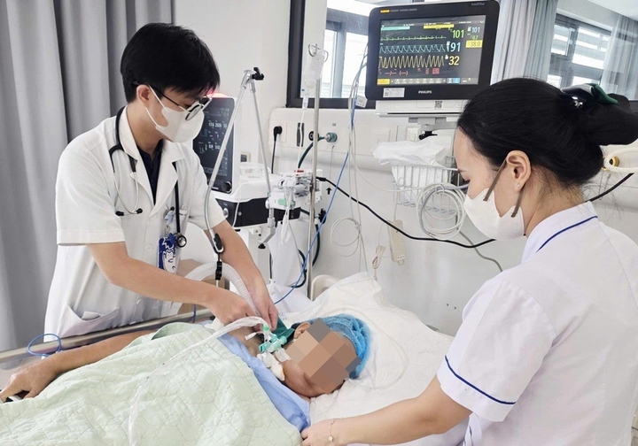 Cứng h&agrave;m do uốn v&aacute;n sau vết thương nhỏ: Cảnh b&aacute;o sức khỏe năm 2026 - Ảnh 1.