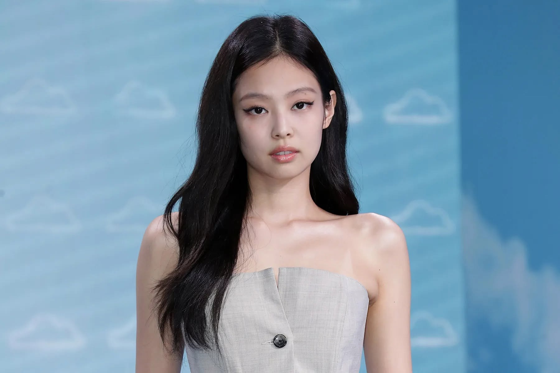 Bên trong căn nhà của Jennie (BLACKPINK): Nội thất xa xỉ, riêng chiếc giường đã 3 tỷ đồng - Ảnh 1.