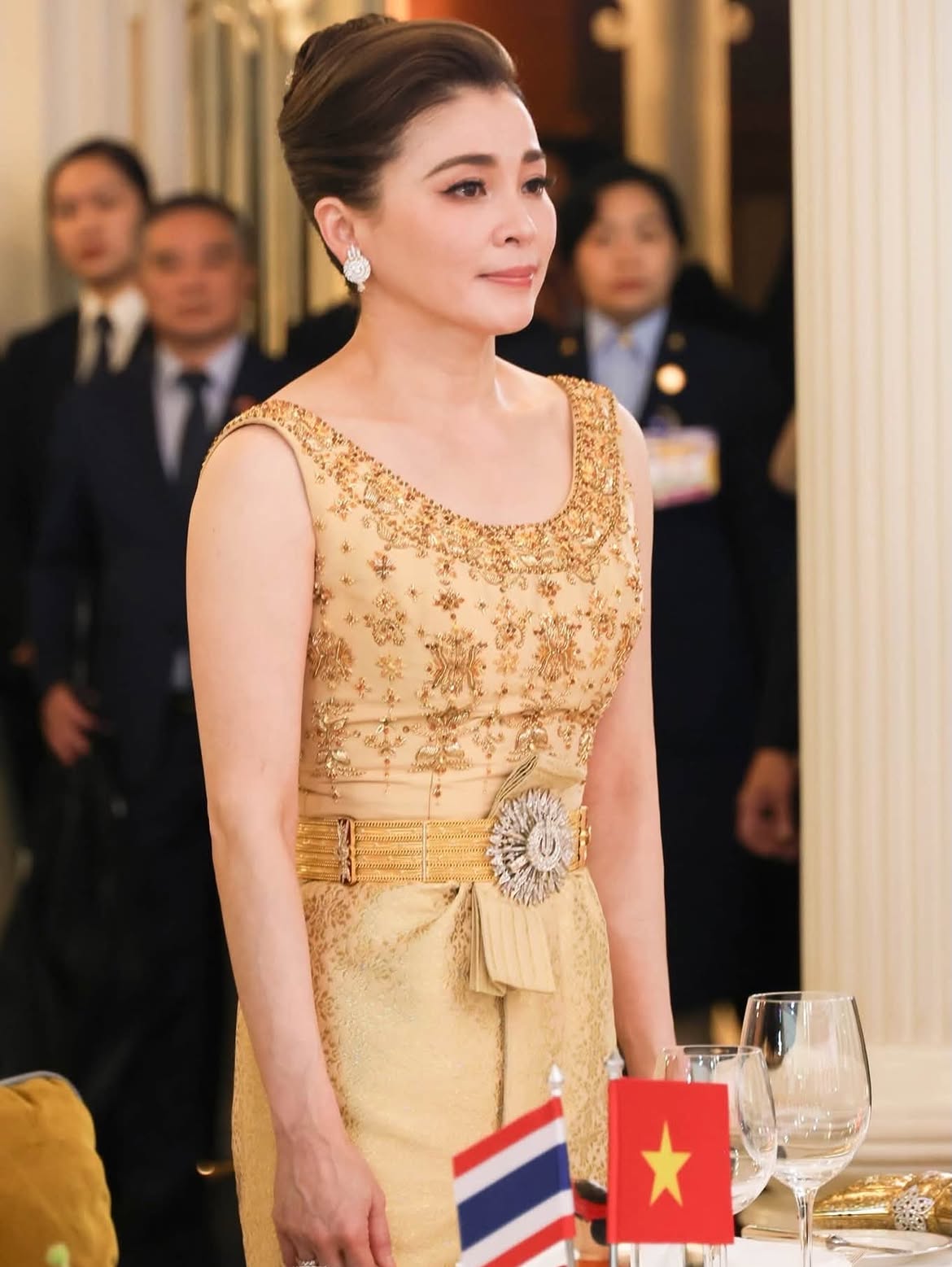 Chiếc thắt lưng kim cương hơn 100 năm tuổi của Hoàng hậu Thái Lan - Ảnh 2.