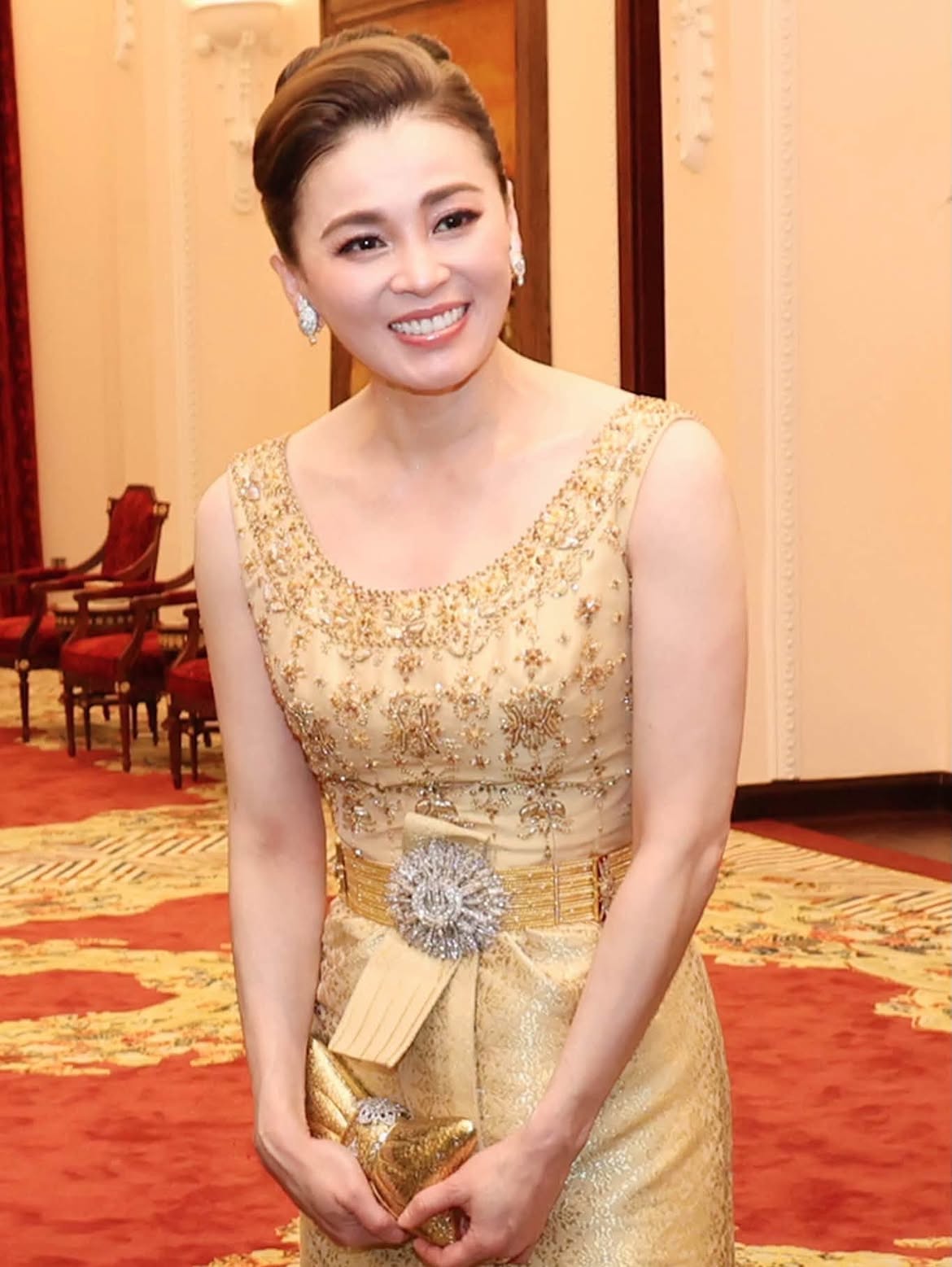 Chiếc thắt lưng kim cương hơn 100 năm tuổi của Hoàng hậu Thái Lan - Ảnh 1.