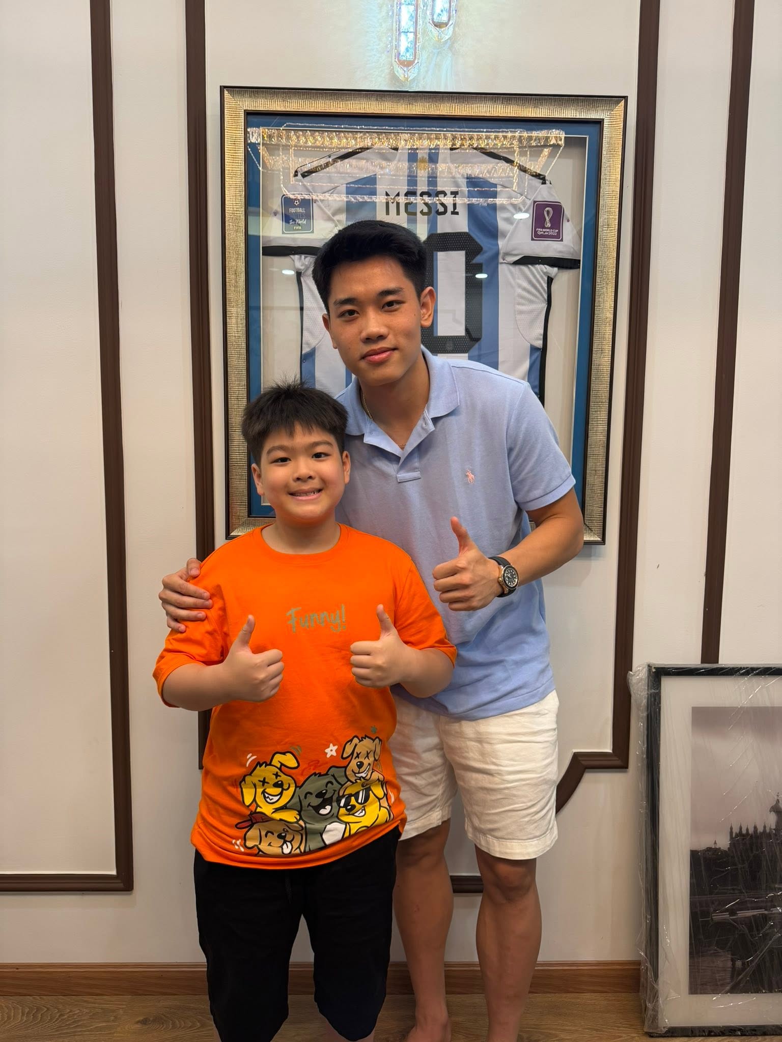 Con trai Nhật Kim Anh cao lớn lại điển trai, gây sốt với khoảnh khắc chụp ảnh cùng Đình Bắc - Ảnh 10.
