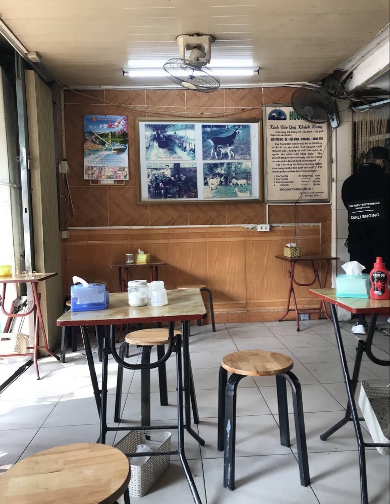 H&agrave;ng sữa tuổi thơ tại Giảng V&otilde; khiến trai Nhật m&ecirc; mẩn, thưởng thức hương vị kh&oacute; qu&ecirc;n - Ảnh 9.