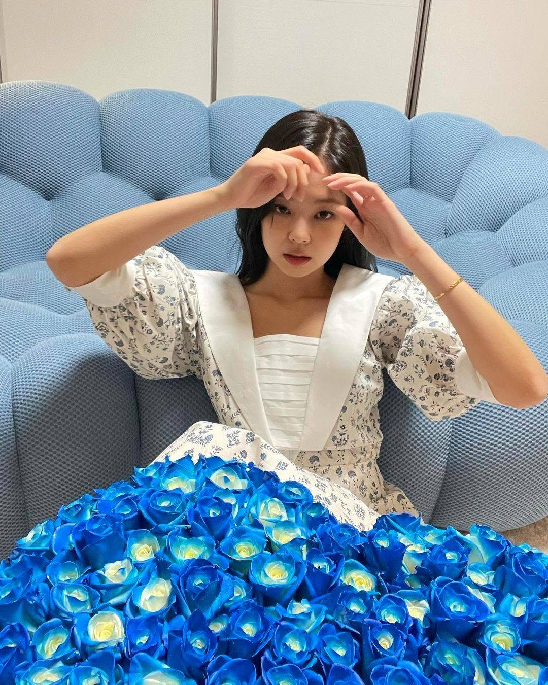 Bên trong căn nhà của Jennie (BLACKPINK): Nội thất xa xỉ, riêng chiếc giường đã 3 tỷ đồng - Ảnh 8.