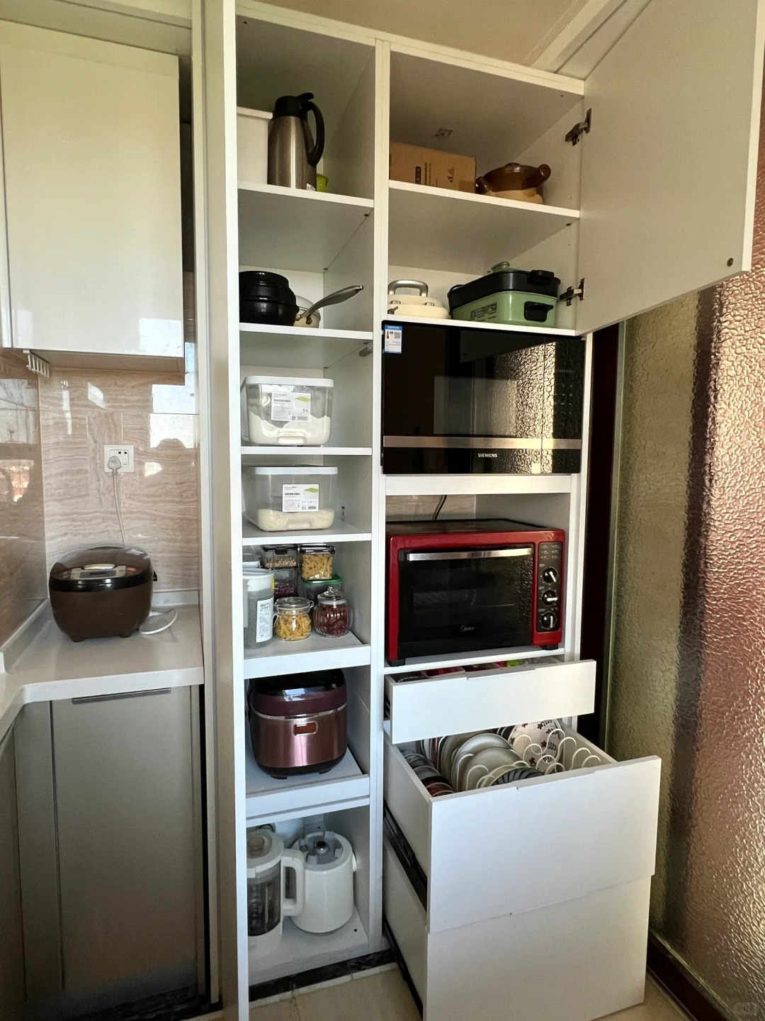 Nhà 140m² có cả người già lẫn trẻ nhỏ vẫn sạch suốt 7 năm: Người phụ nữ 42 tuổi chỉ ra 4 thói quen quan trọng hơn mua tủ - Ảnh 5.