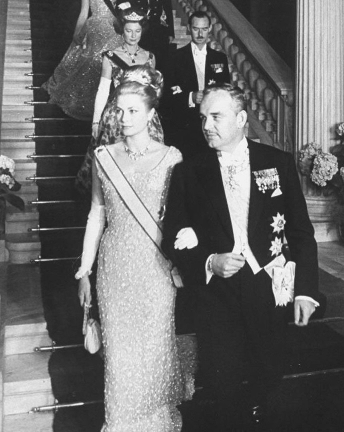 Công chúa Alexandra mặc lại váy Givenchy của Grace Kelly , đẹp như ảnh cũ năm 1962 - Ảnh 8. Công chúa Alexandra mặc lại váy Givenchy của Grace Kelly , đẹp như ảnh cũ năm 1962 - Ảnh 8.
