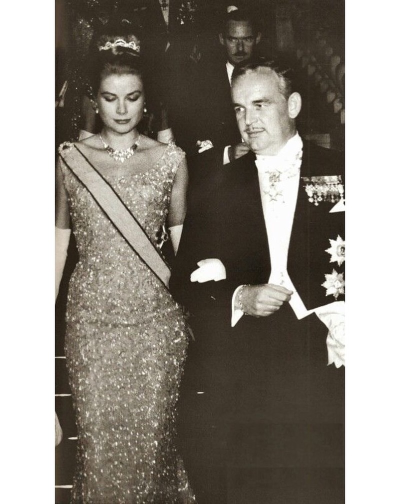 Công chúa Alexandra mặc lại váy Givenchy của Grace Kelly , đẹp như ảnh cũ năm 1962 - Ảnh 6. Công chúa Alexandra mặc lại váy Givenchy của Grace Kelly , đẹp như ảnh cũ năm 1962 - Ảnh 6.