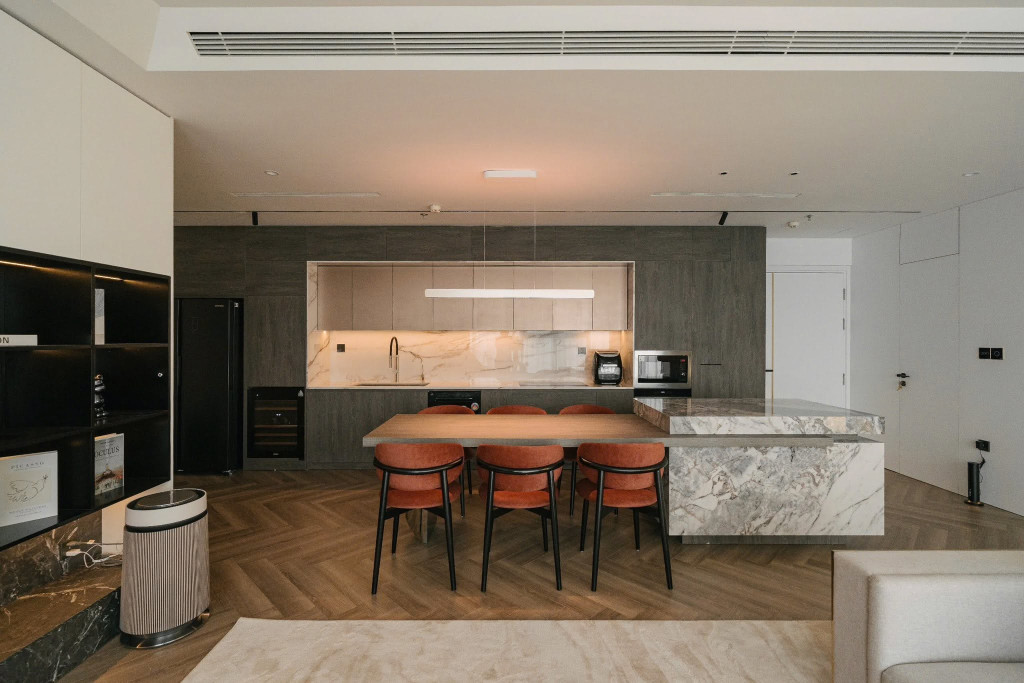 Căn hộ 120m2 hiện đại của Ho&agrave;ng Đức tại H&agrave; Nội với view s&acirc;n vận động Mỹ Đ&igrave;nh - Ảnh 3.