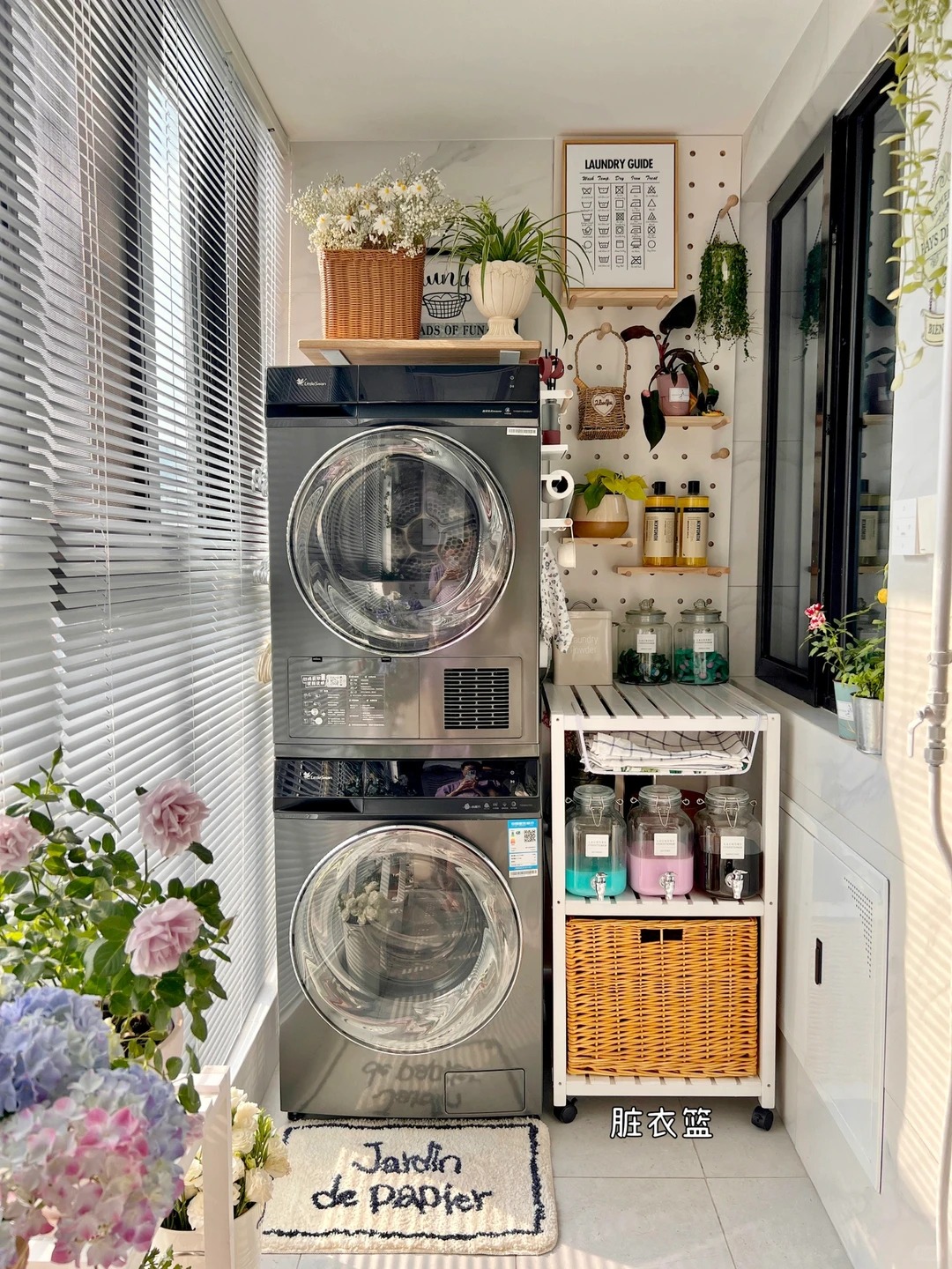 36 tuổi, độc thân và sống một mình trong căn hộ 150m²: Ngôi nhà khiến nhiều người nhận ra ở một mình vẫn có thể rất đủ đầy - Ảnh 26.