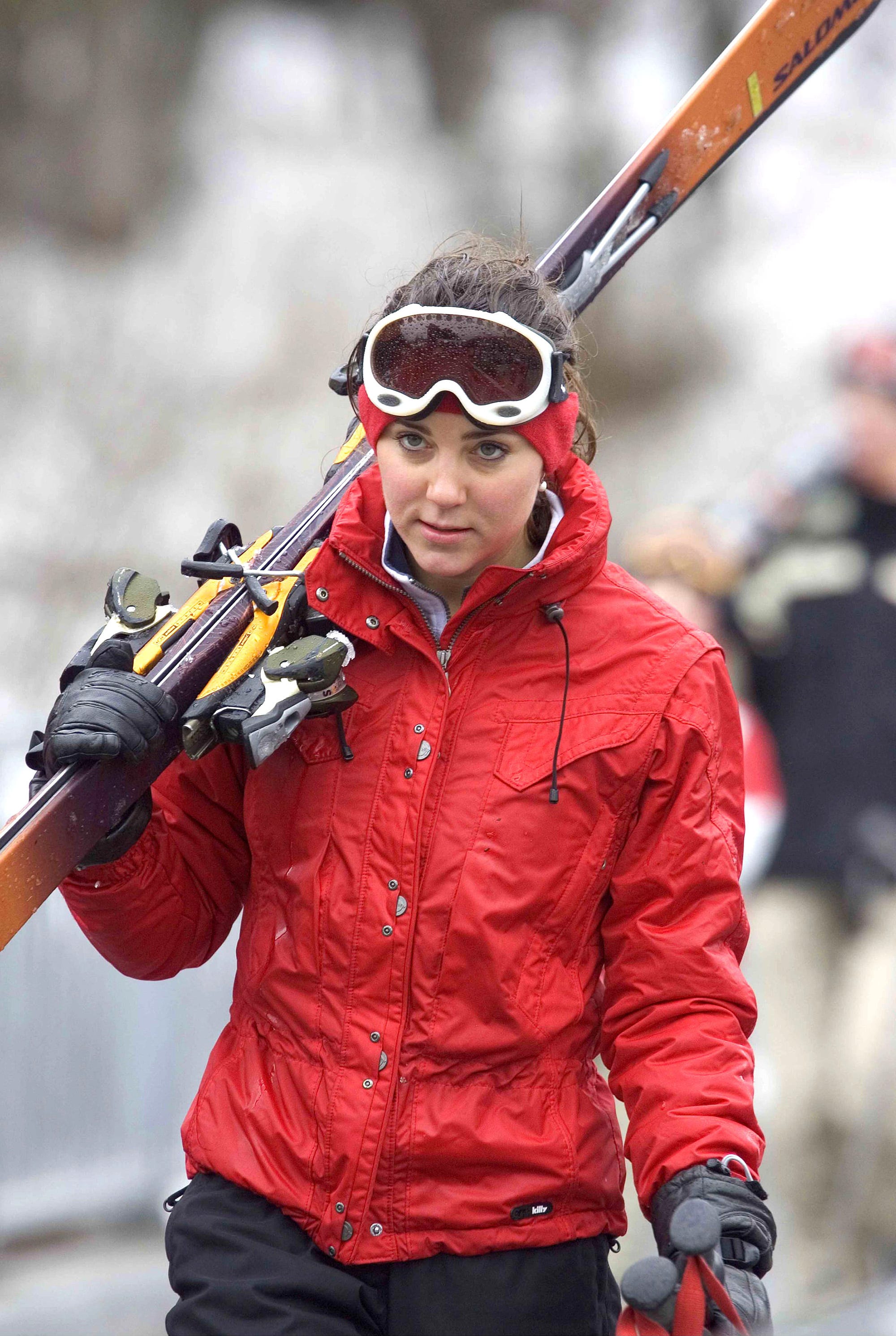 Kate Middleton: H&agrave;nh tr&igrave;nh từ c&ocirc; g&aacute;i trẻ đến Vương phi xứ Wales nổi tiếng - Ảnh 2.