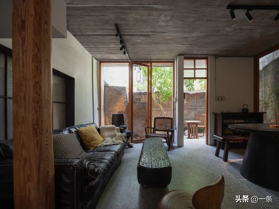 3 anh chị em thừa kế căn nhà tổ chỉ 44m², cải tạo thành nơi đủ rộng để 3 thế hệ có thể cùng chung sống - Ảnh 4.