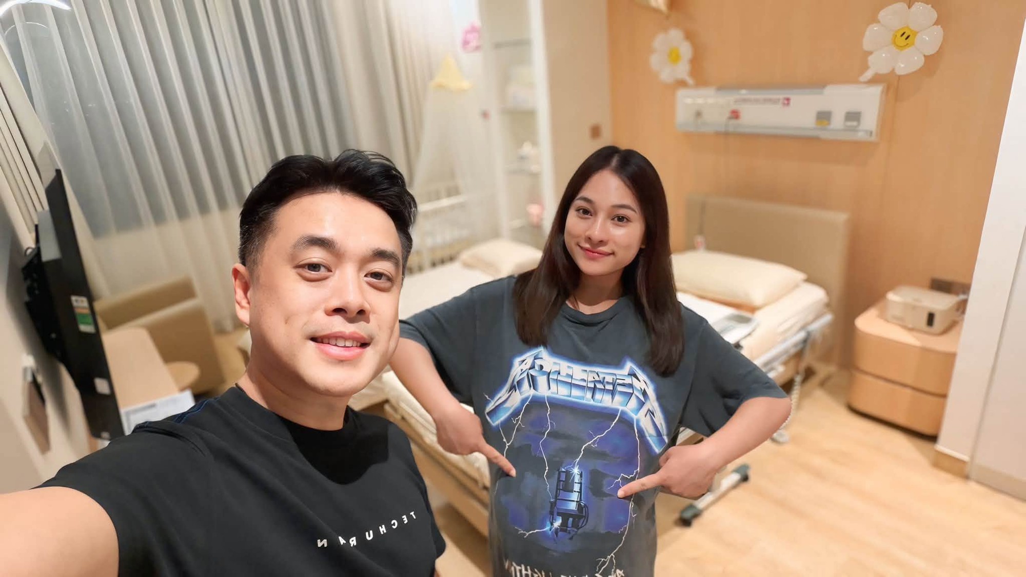 L&yacute; do Dương Khắc Linh kh&ocirc;ng thể chăm s&oacute;c vợ sau khi Sara Lưu hạ sinh 2 