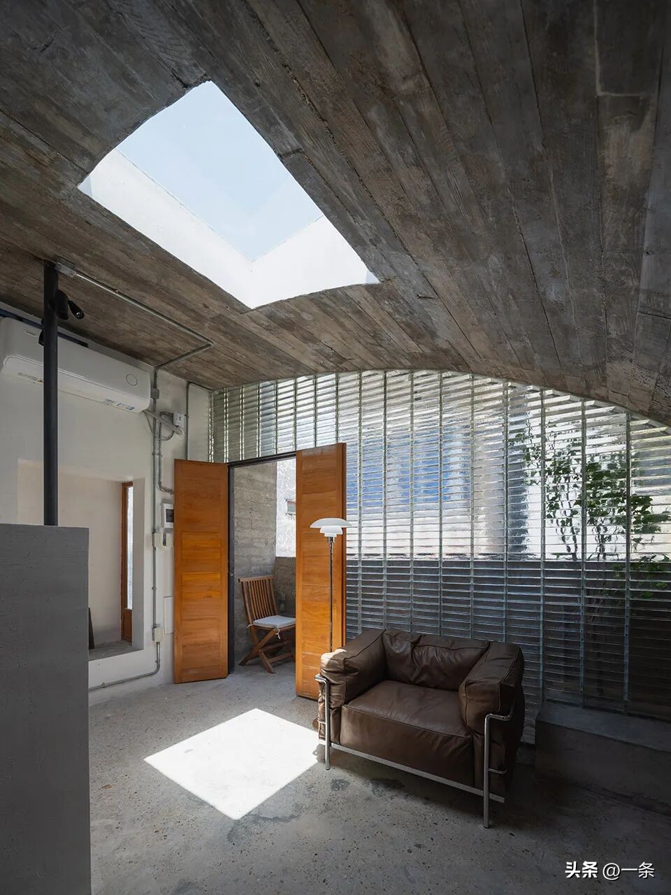 3 anh chị em thừa kế căn nhà tổ chỉ 44m², cải tạo thành nơi đủ rộng để 3 thế hệ có thể cùng chung sống - Ảnh 5.