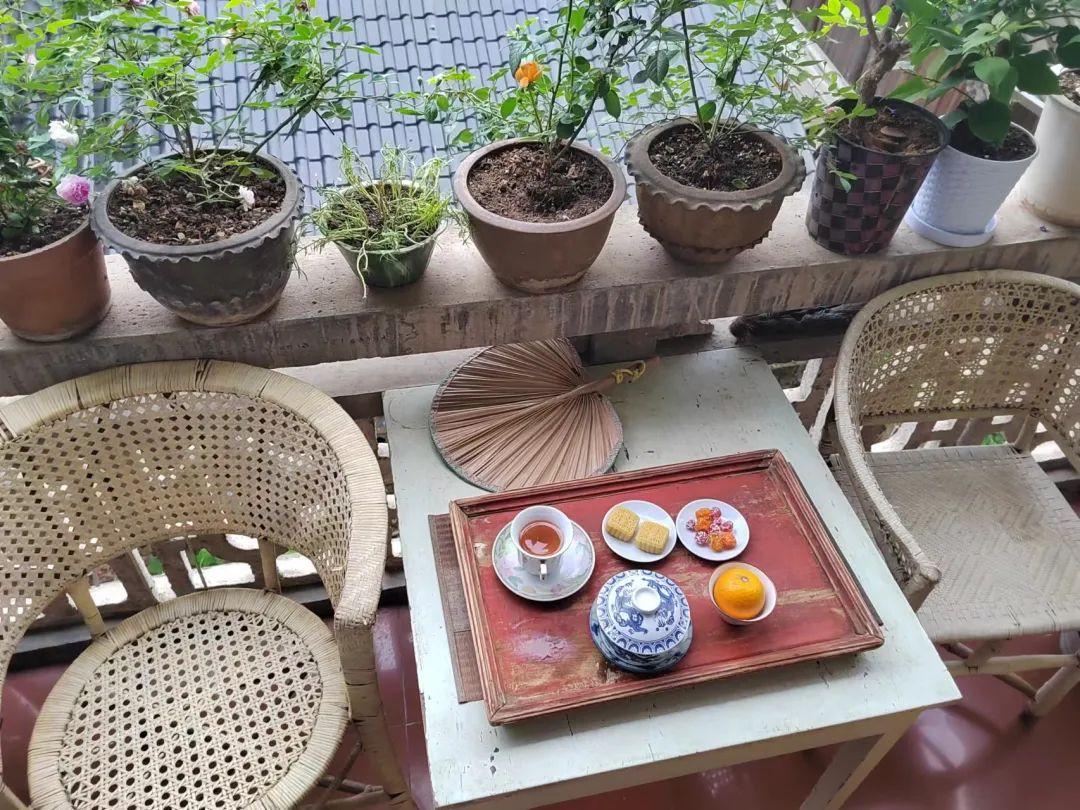 Người phụ nữ 60 tuổi sống một m&igrave;nh trong căn nh&agrave; hơn 40 năm: Bước v&agrave;o b&ecirc;n trong mới hiểu v&igrave; sao b&agrave; kh&ocirc;ng muốn sửa sang - Ảnh 7.