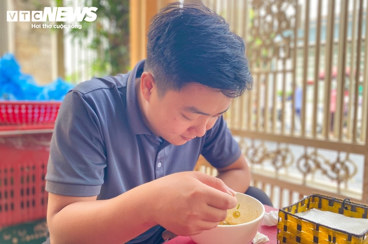 Những qu&aacute;n ăn gi&aacute; rẻ Huế kh&ocirc;ng thể bỏ lỡ ngay trung t&acirc;m Th&agrave;nh phố năm 2026 - Ảnh 5.