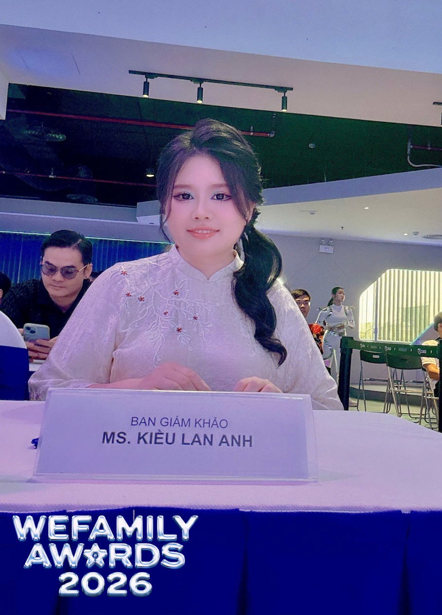 Một tiếng “mẹ ơi” sau đầy dẫy những drama trên MXH: “Bà trùm” truyền thông đặt điện thoại xuống, tìm lại những khoảnh khắc bình yên bên con - Ảnh 1.