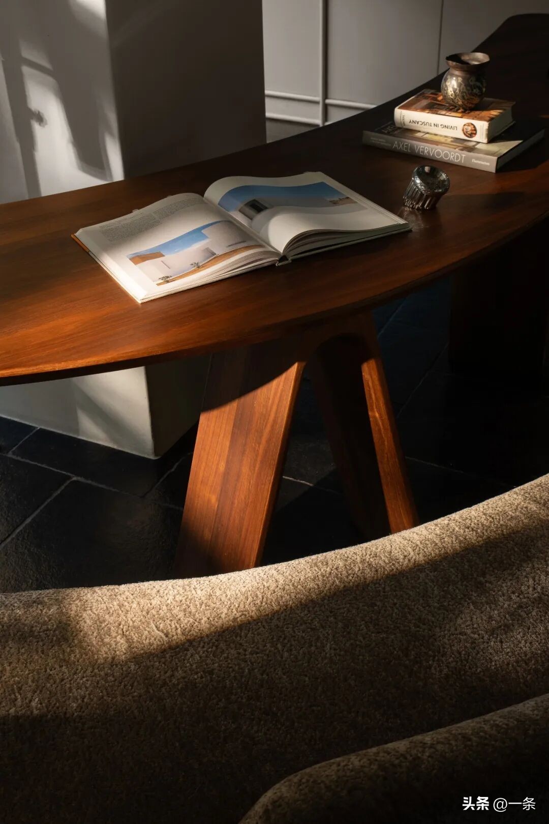 Sau khi gi&aacute; nh&agrave; giảm mạnh, cặp vợ chồng quyết định kh&ocirc;ng b&aacute;n nữa: Họ biến căn nh&agrave; 300m&sup2; th&agrave;nh &ldquo;bước đệm&rdquo; cho tuổi 40 - Ảnh 6.