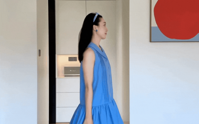 3 con gi&aacute;p n&ecirc;n mặc nhiều m&agrave;u xanh dương trong th&aacute;ng 10- Ảnh 2.