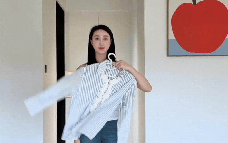 3 con gi&aacute;p n&ecirc;n mặc nhiều m&agrave;u xanh dương trong th&aacute;ng 10- Ảnh 5.