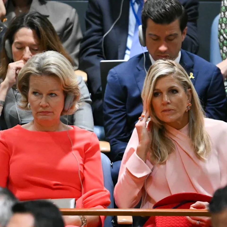 Phong cách Vương hậu Máxima tại Liên Hợp Quốc với chân váy Tory Burch nhiều lớp - Ảnh 2. Phong cách Vương hậu Máxima tại Liên Hợp Quốc với chân váy Tory Burch nhiều lớp - Ảnh 2.