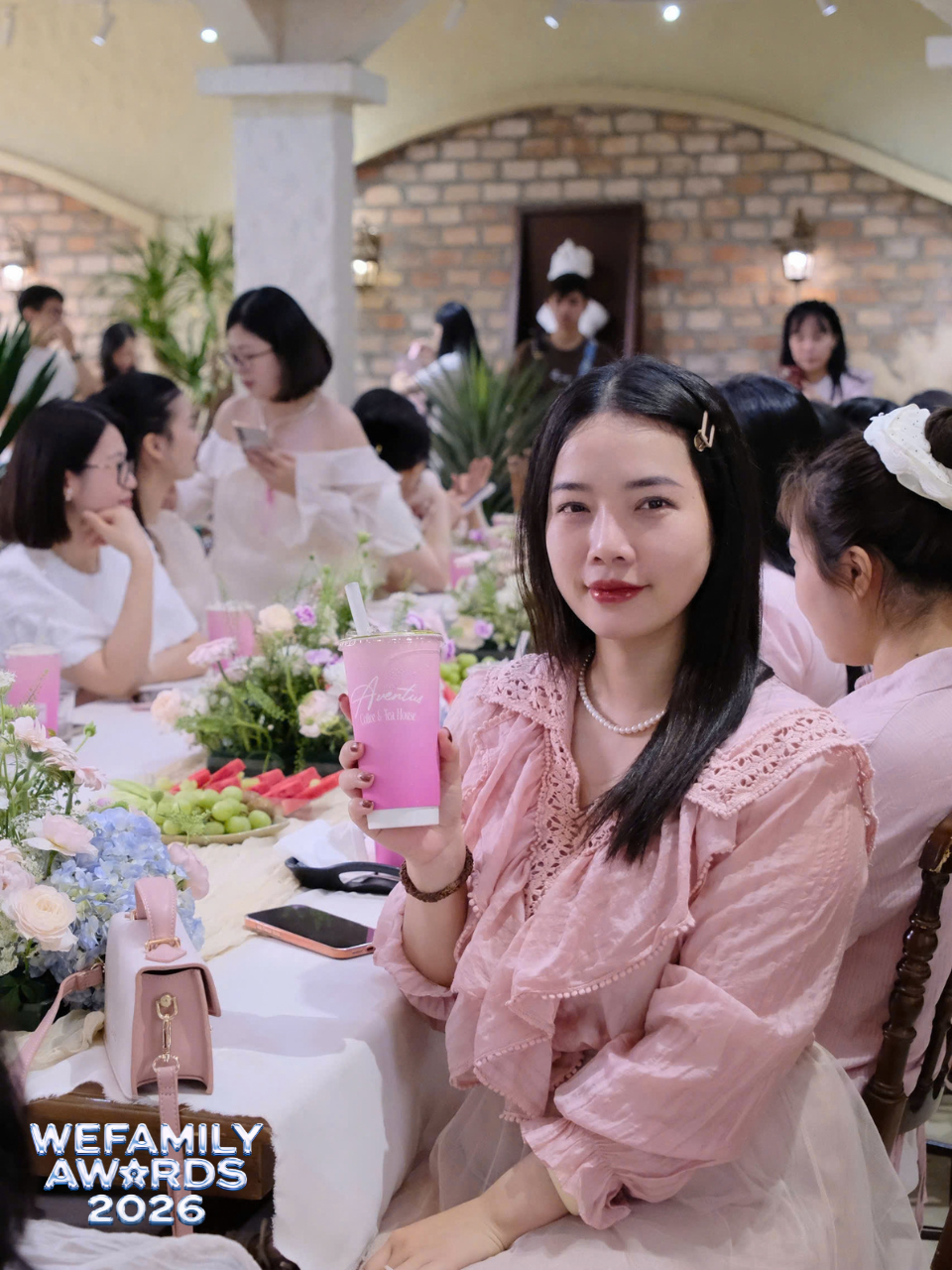 Việt Chinh: Làm mẹ không phải để dừng lại, mà để học cách chủ động hơn với cuộc đời mình - Ảnh 2.