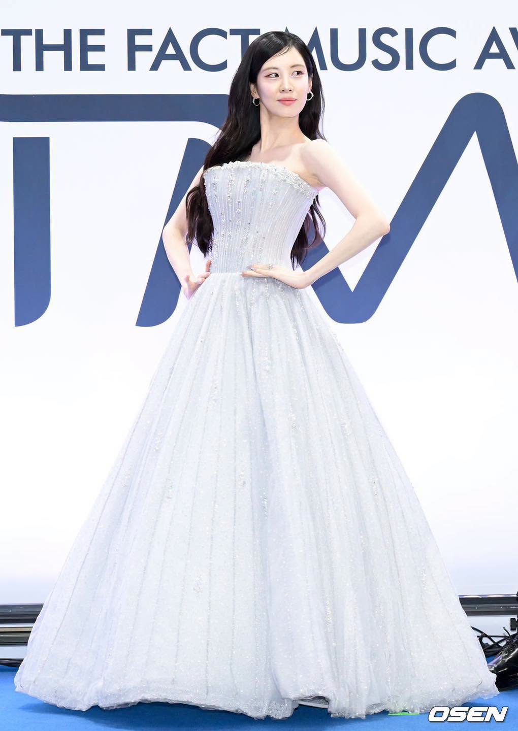 Seohyun tỏa s&aacute;ng với 6 chiếc v&aacute;y cưới ho&agrave;nh tr&aacute;ng tại TMA 2026 - Ảnh 2.