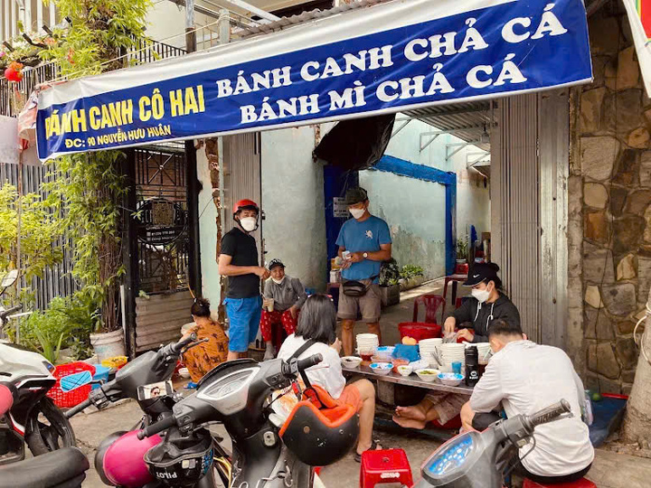 T&ocirc; b&aacute;nh canh 8.000 Đồng ở Nha Trang: Địa chỉ ăn ngon kh&ocirc;ng thể bỏ qua - Ảnh 1.