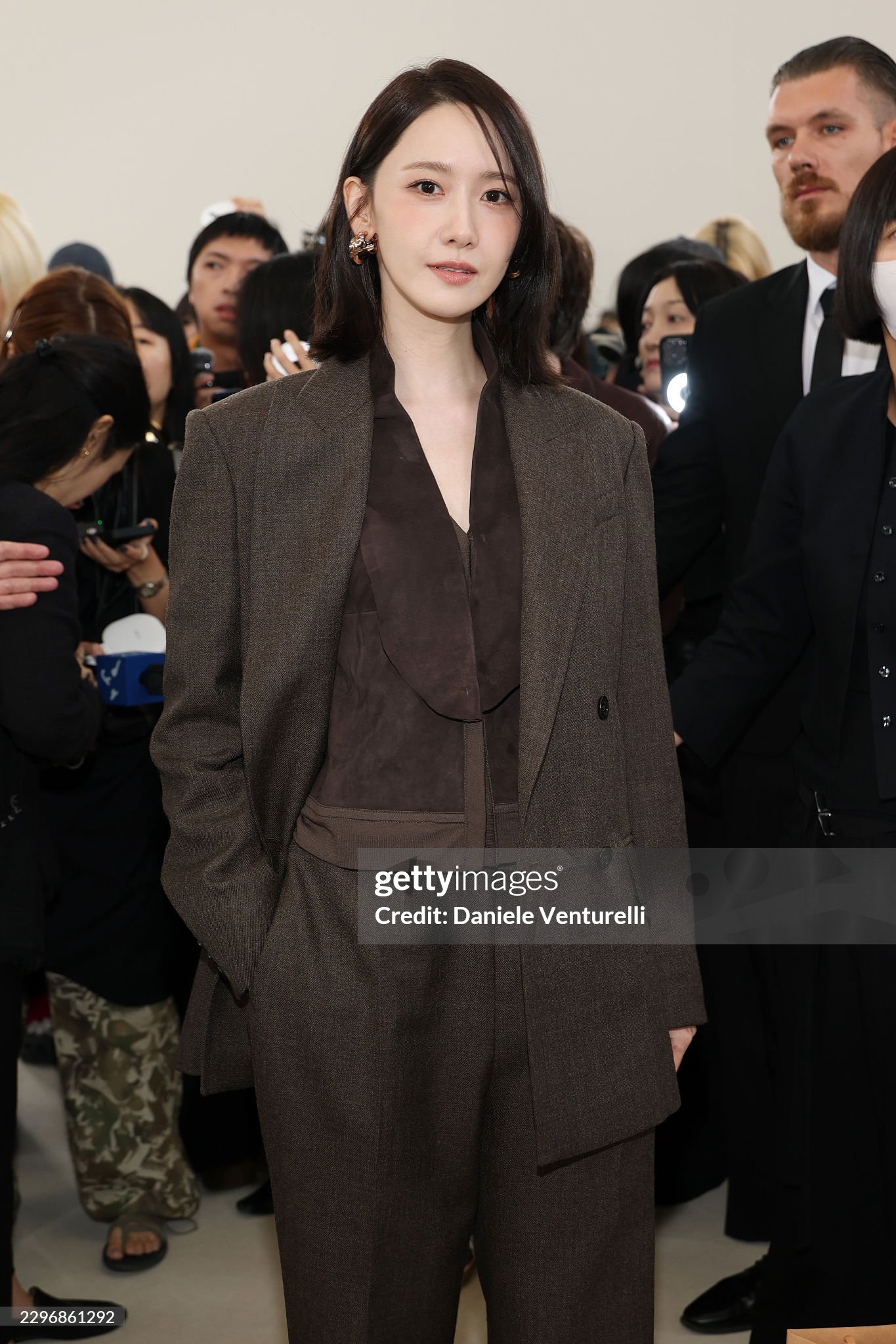 Yoona tỏa s&aacute;ng với phong c&aacute;ch tổng t&agrave;i tại Milan Fashion Week 2026 - Ảnh 2.