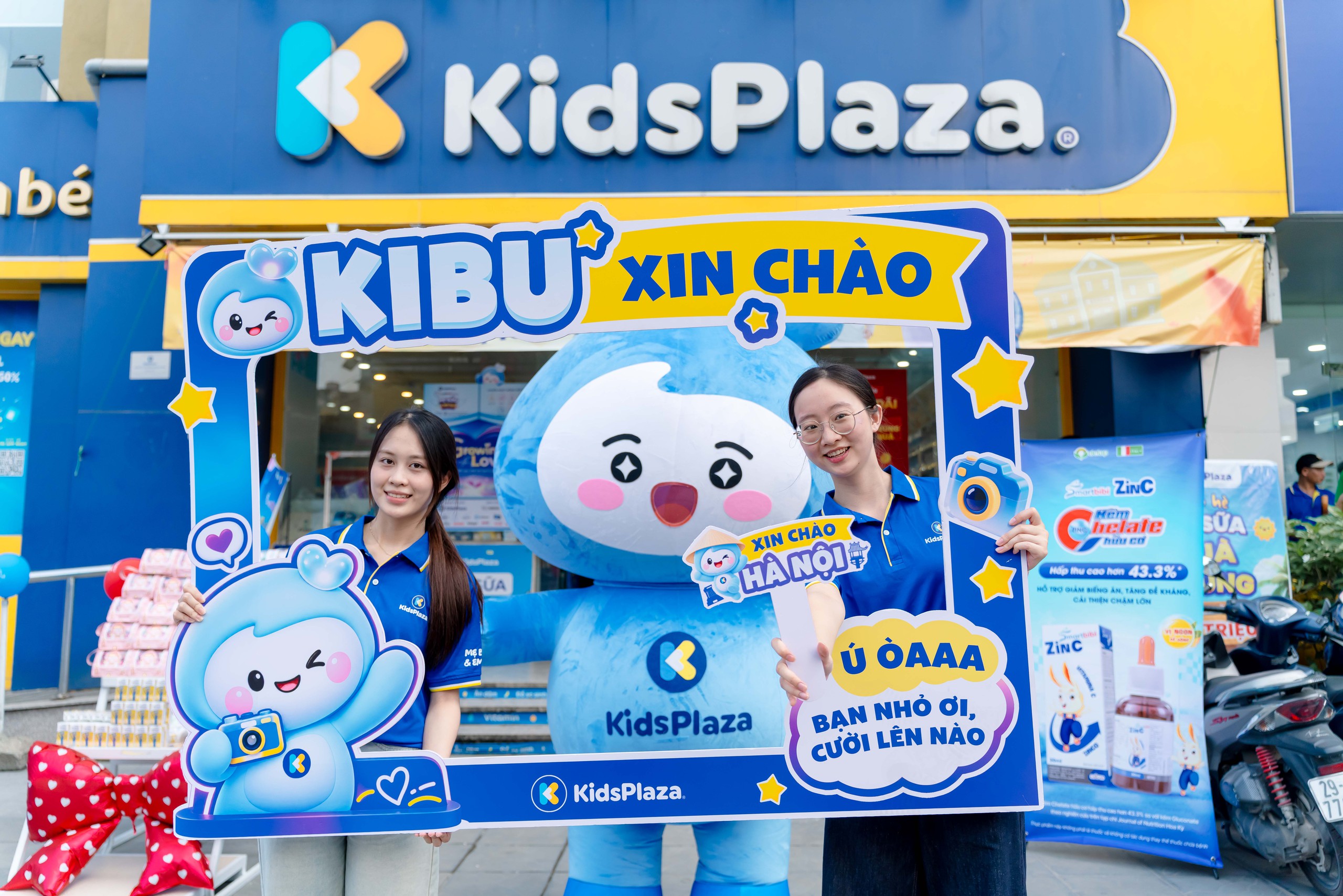 Gallery - Mascot Festival Mẹ bầu và Em bé 2026 xuống phố: Kibu khuấy động không khí trước thềm ngày hội được các mẹ Hà Nội mong chờ nhất lúc này - image 4