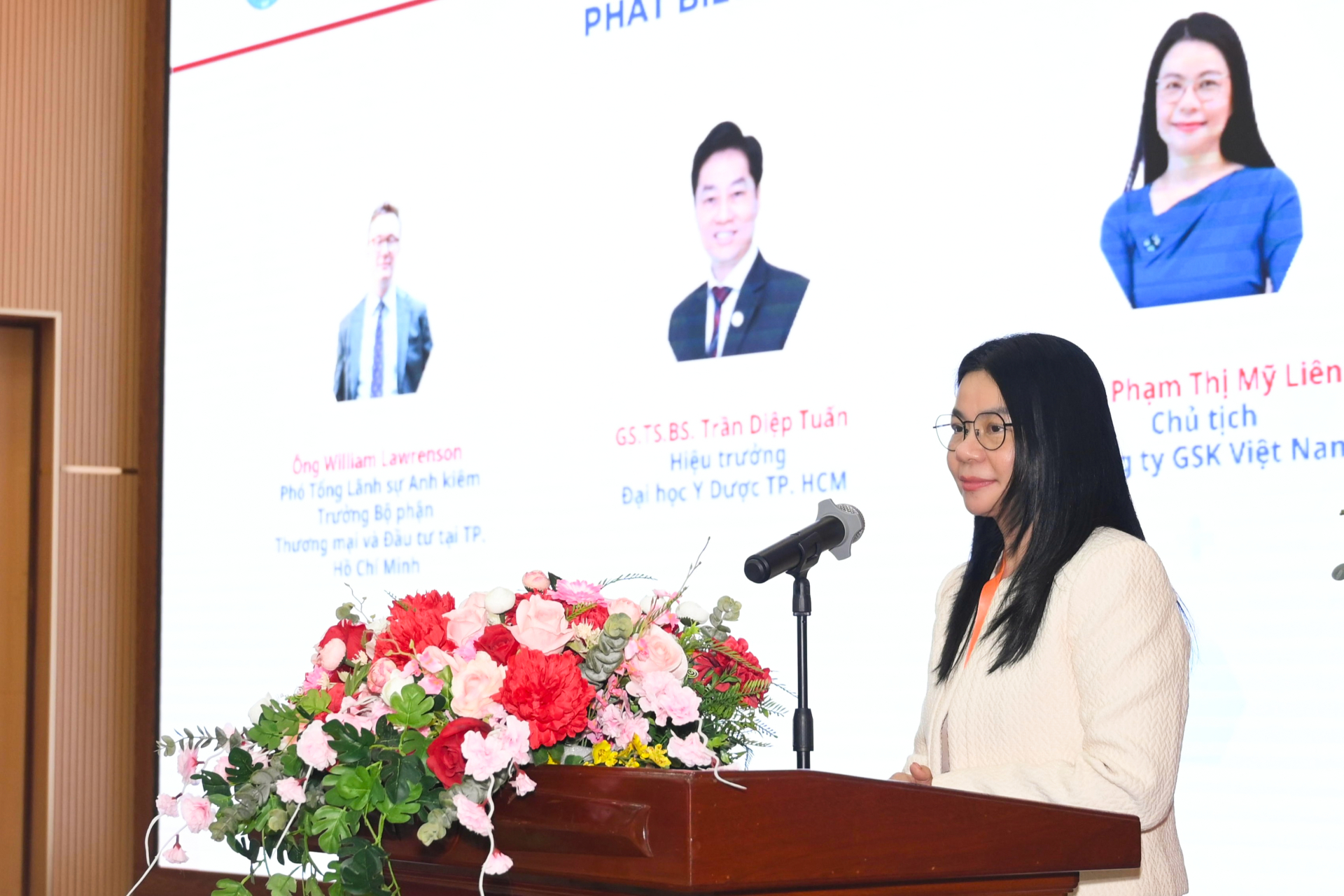 Trường y , Đại học Y Dược TP . HCM triển khai Chương tr&igrave;nh đ&agrave;o tạo Vắc - xin 2026 - Ảnh 3.