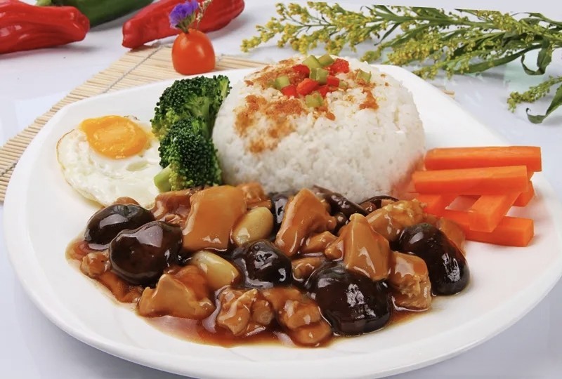 8 m&oacute;n n&agrave;y; cả gia đ&igrave;nh cứ li&ecirc;n tục đ&ograve;i ăn th&ecirc;m. - Ảnh 5.