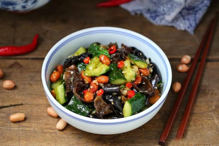 8 m&oacute;n n&agrave;y; cả gia đ&igrave;nh cứ li&ecirc;n tục đ&ograve;i ăn th&ecirc;m. - Ảnh 4.