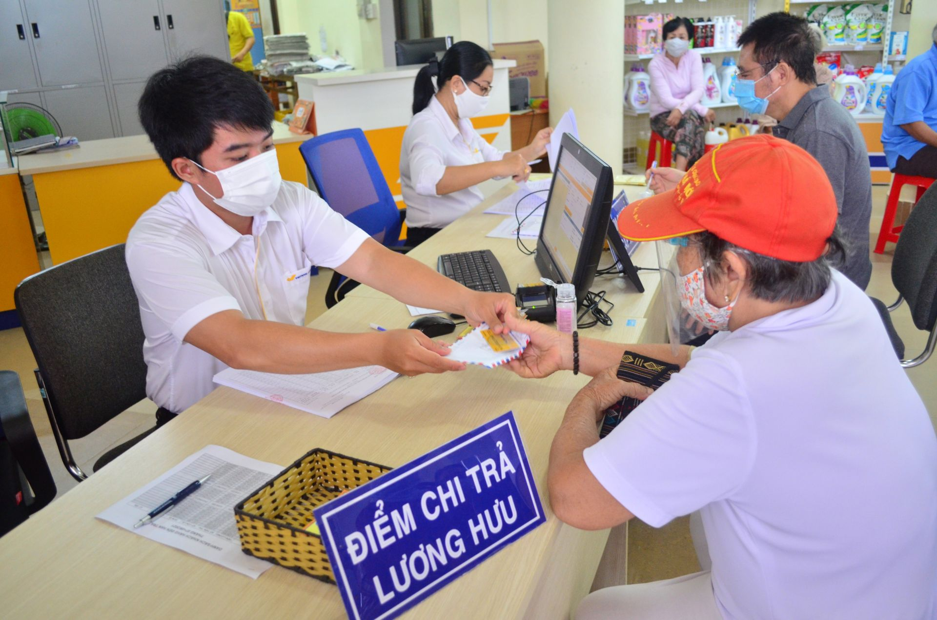 Đ&oacute;ng Bảo hiểm x&atilde; hội bao nhi&ecirc;u năm để nhận lương hưu tối đa năm 2026 - Ảnh 4.