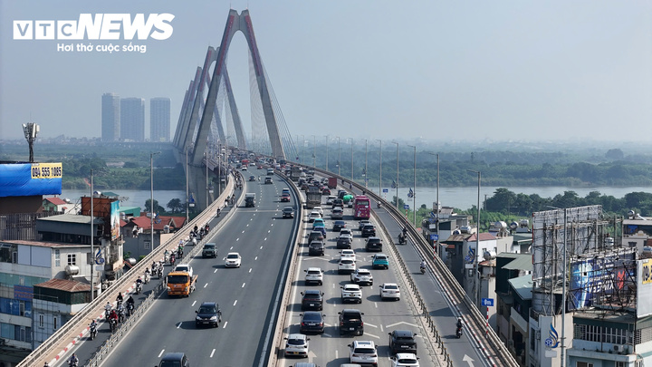 Cầu Nhật t&acirc;n &aacute;p dụng quy định giữ khoảng c&aacute;ch v&agrave; tốc độ tối đa 80 km / h - Ảnh 1.