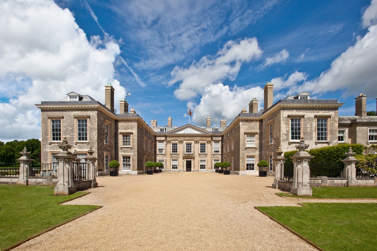 Em trai C&ocirc;ng nương Diana kể chuyện Archie v&agrave; Lilibet chạy chơi ở Althorp: 