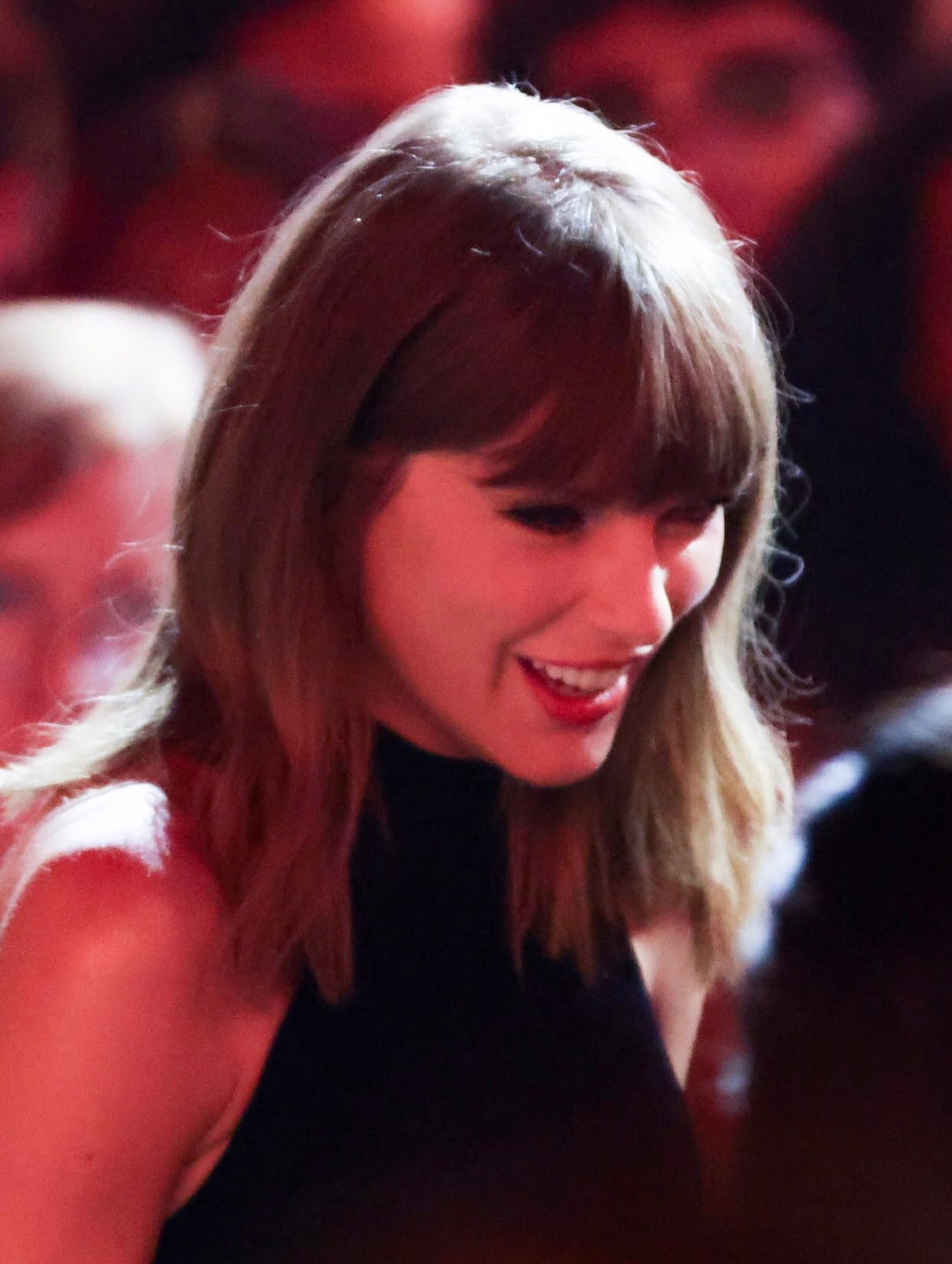 Taylor Swift tỏa s&aacute;ng tại VMAs 2026 với phong c&aacute;ch thời trang đẹp m&ecirc; mẩn - Ảnh 7.