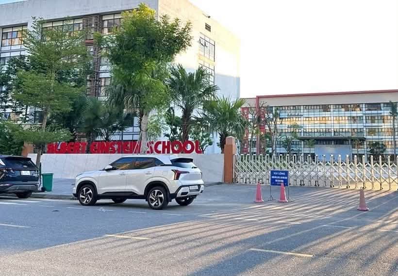 Nam sinh lớp 9 ở H&agrave; Tĩnh rơi từ kh&aacute;ch sạn tử vong khi đi trải nghiệm tại TP Huế - Ảnh 1.
