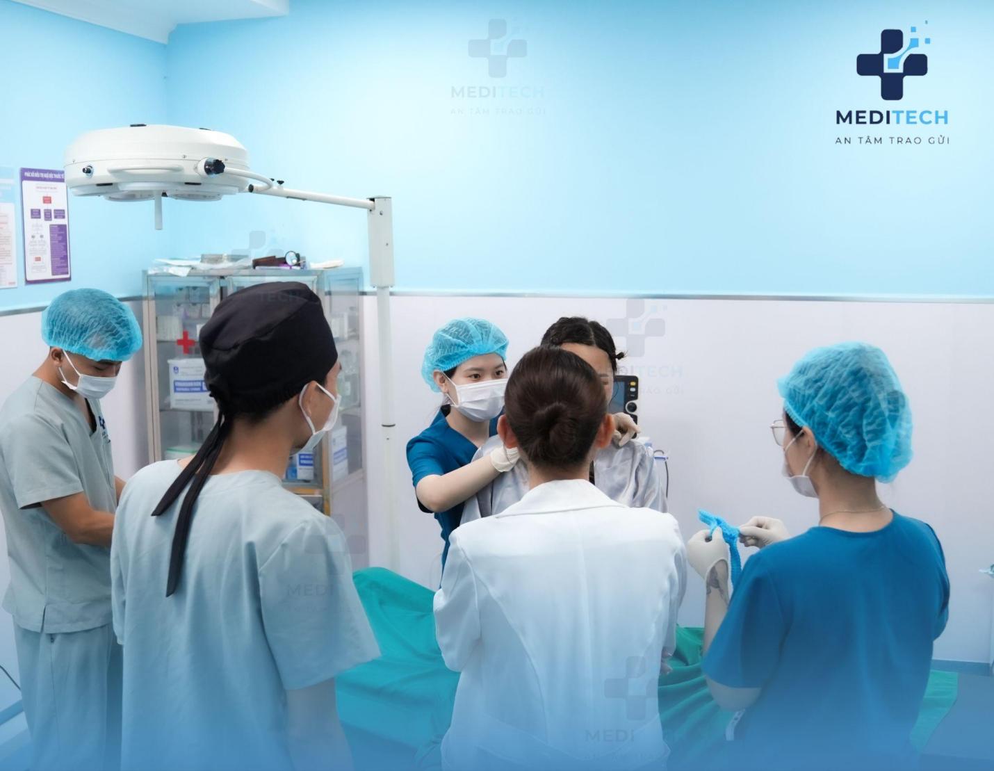 &rlm;MediTech &ndash; Ph&ograve;ng kh&aacute;m chuy&ecirc;n khoa phẫu thuật thẩm mỹ quốc tế lấy chuẩn y khoa l&agrave;m nền tảng ph&aacute;t triển&rlm; - Ảnh 2.