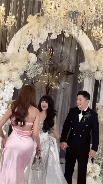 D&agrave;n mỹ nh&acirc;n Việt đẳng cấp Tại đ&aacute;m cưới: Thanh lịch , sang trọng nhưng kh&ocirc;ng lấn lướt c&ocirc; d&acirc;u - Ảnh 4.