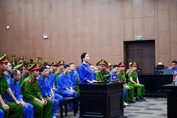 B&agrave; tr&ugrave;m Mai Anh bị xử v&igrave; hối lộ v&agrave; h&agrave;nh hung nh&acirc;n vi&ecirc;n Viện t&acirc;m thần - Ảnh 1.