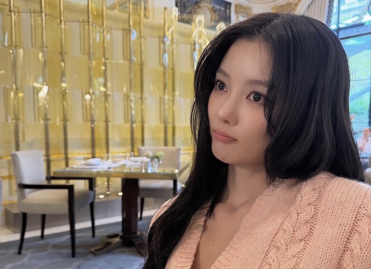 Mẹo l&agrave;m đẹp gi&uacute;p Kim Yoo Jung thu gọn mặt hiệu quả v&agrave;o buổi s&aacute;ng - Ảnh 2.