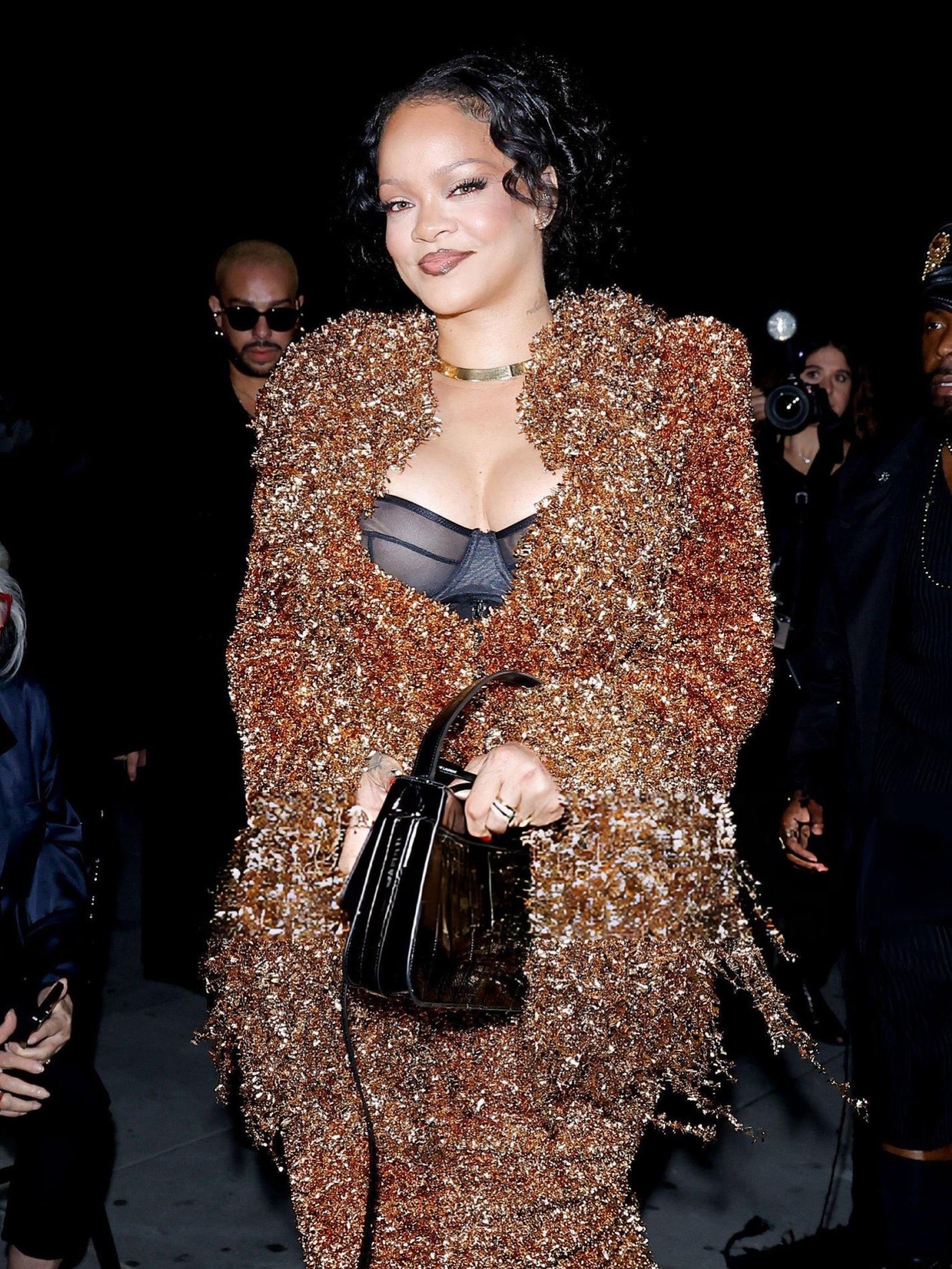 Rihanna đến muộn 63 ph&uacute;t tại show thời trang , kh&aacute;ch mời phải chờ đợi l&acirc;u - Ảnh 4.