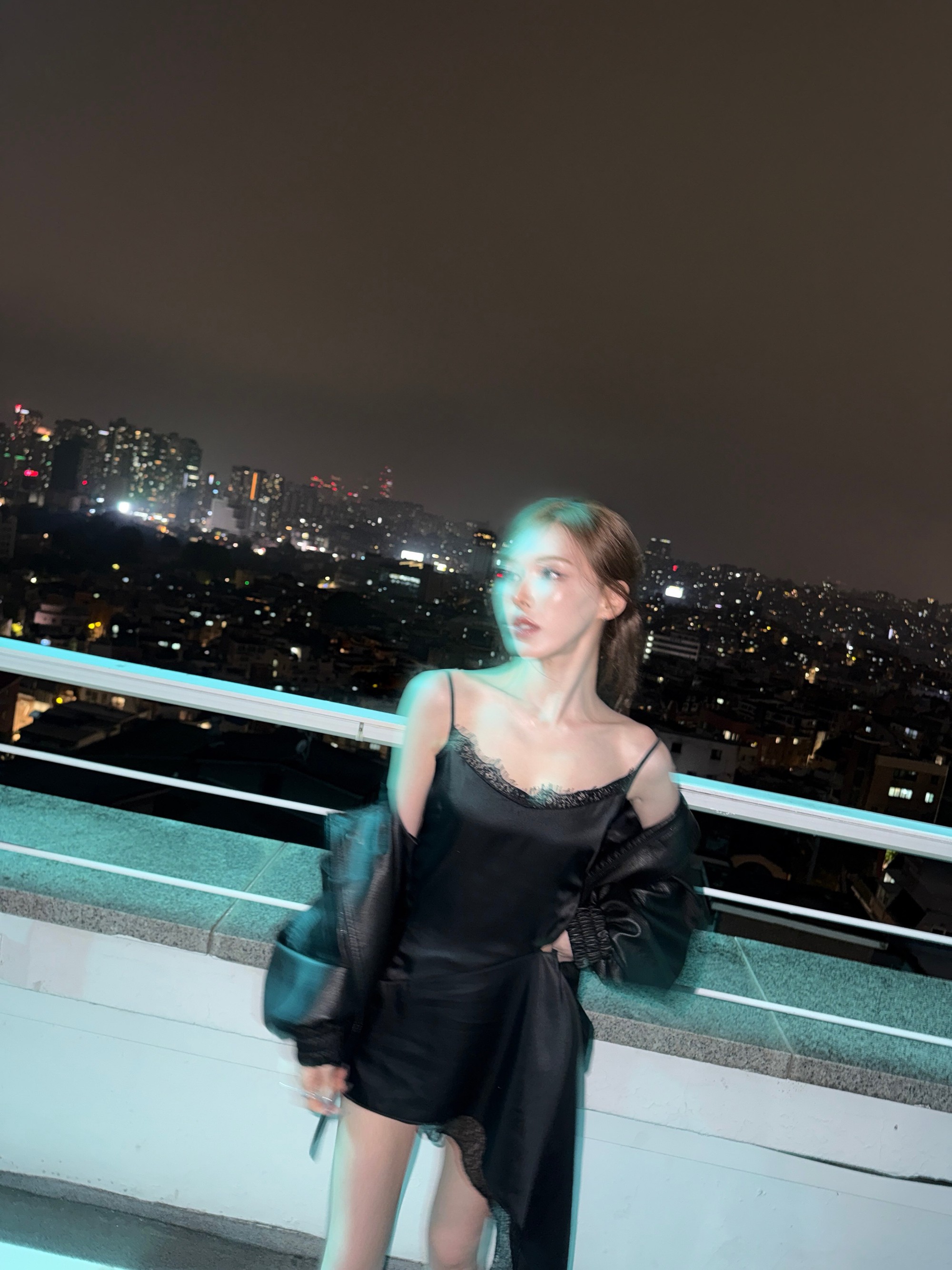 Nấm lùn showbiz 2026: Bí kíp mặc đẹp giúp nàng thấp bé tự tin hơn - Ảnh 5. Nấm lùn showbiz 2026: Bí kíp mặc đẹp giúp nàng thấp bé tự tin hơn - Ảnh 5.
