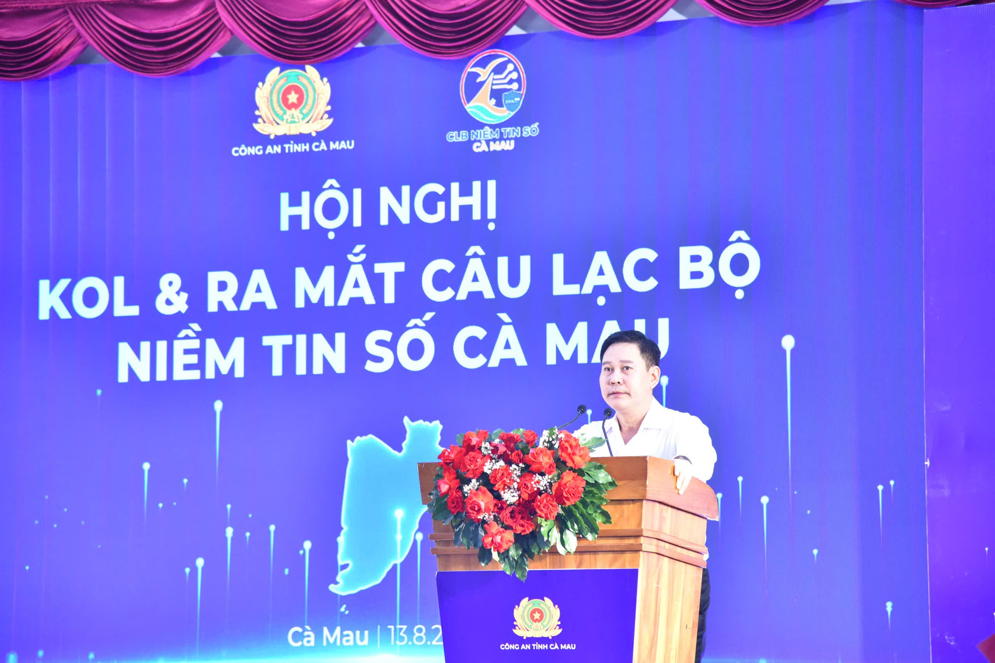Ra mắt mạng lưới 34 Câu lạc bộ Niềm tin số tại KOL Summit 2026 - Ảnh 3. Ra mắt mạng lưới 34 Câu lạc bộ Niềm tin số tại KOL Summit 2026 - Ảnh 3.