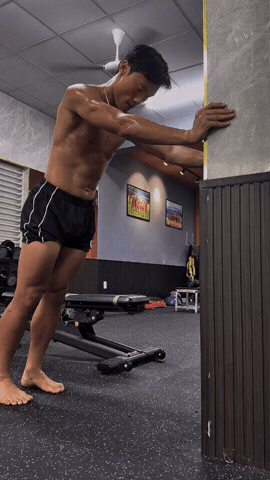 B&ugrave;i Tiến Dũng g&acirc;y sốt với body 8 m&uacute;i &ldquo; sầu ri&ecirc;ng &rdquo; v&agrave; danh hiệu đội trưởng ph&ograve;ng gym - Ảnh 2.