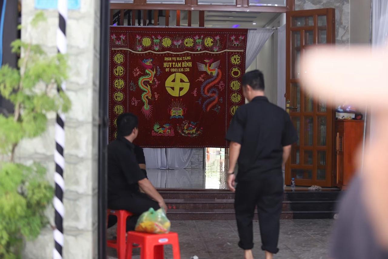 S&aacute;t hại gia đ&igrave;nh Đồng Nai: Bi kịch đau l&ograve;ng khiến cư d&acirc;n b&agrave;ng ho&agrave;ng - Ảnh 1.