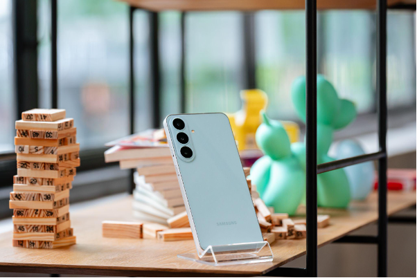 Camera và thiết kế đậm chất S của Galaxy S26 FE: Người bạn tất yếu cho mọi bứt phá - Ảnh 5. Camera và thiết kế đậm chất S của Galaxy S26 FE: Người bạn tất yếu cho mọi bứt phá - Ảnh 5.