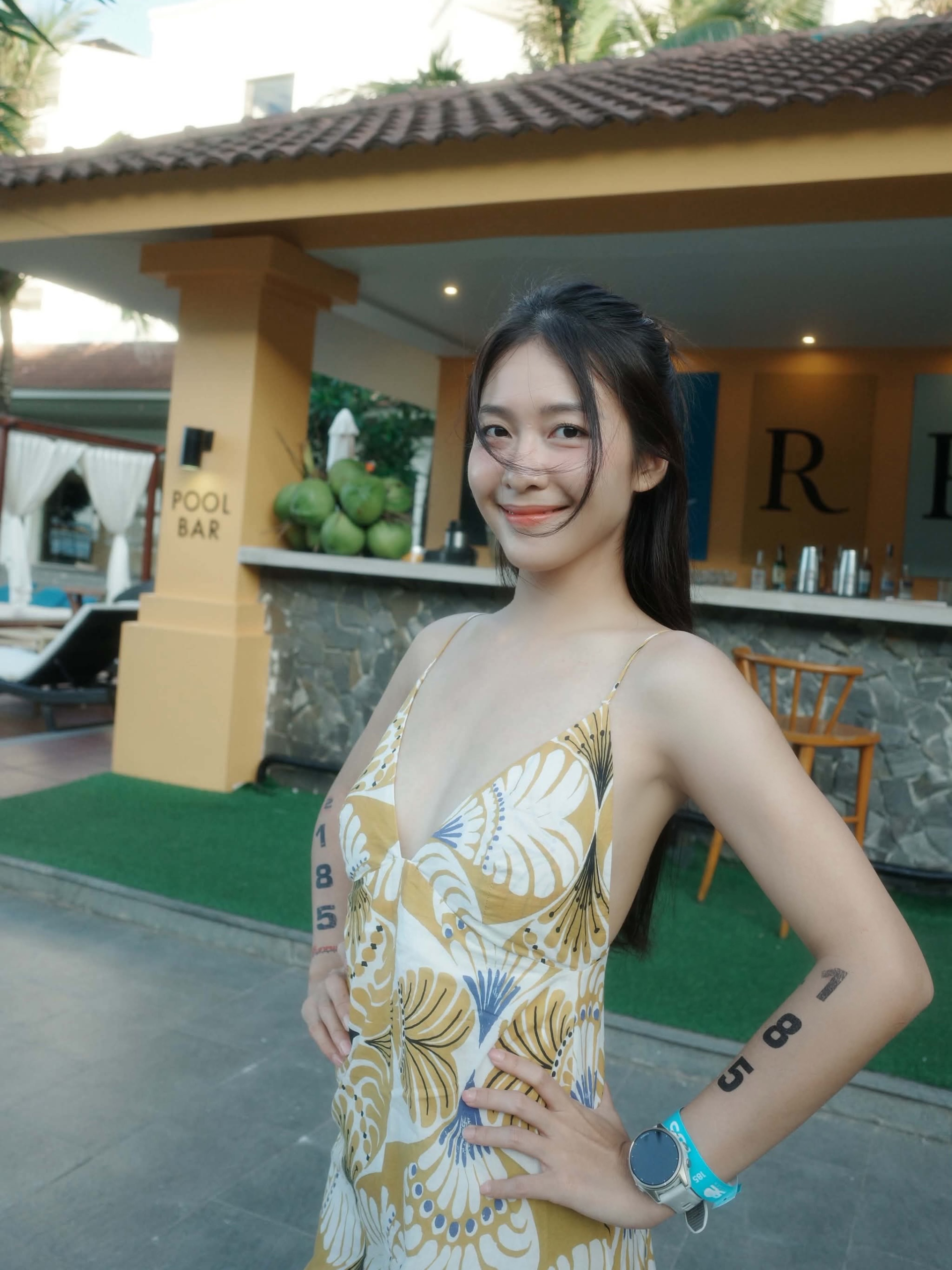 Khả Ng&acirc;n U30 trẻ trung v&agrave; Phong c&aacute;ch thời trang s&agrave;nh điệu kh&ocirc;ng thể ch&ecirc; - Ảnh 6.